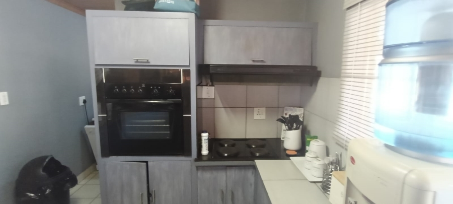 4 Bedroom Property for Sale in Langenhovenpark Free State
